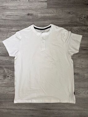 Kenneth Cole White Short-Sleeve Henley Polo